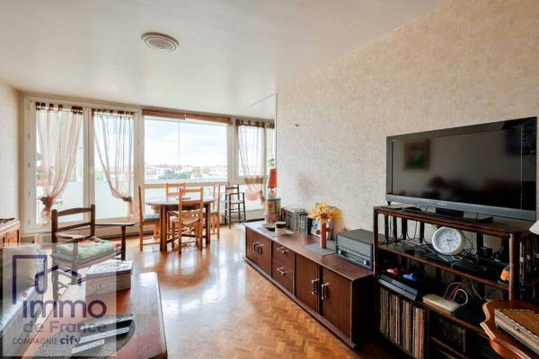 Villeurbanne GRATTE-CIEL (A proximité Métros REPUBLIQUE et GRATTE-CIEL) et à 20 mn GARE PART-DIEU.