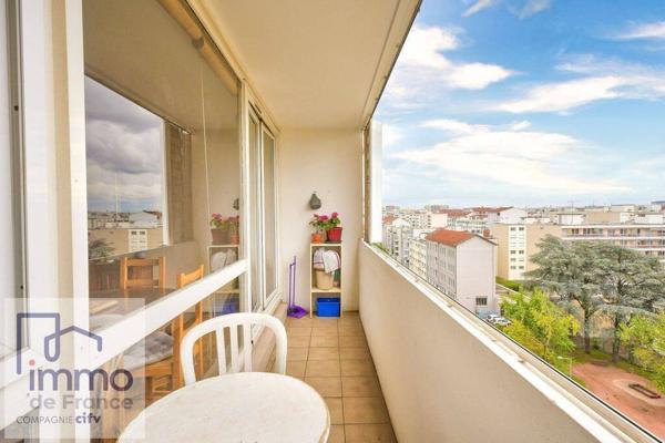 Villeurbanne GRATTE-CIEL (A proximité Métros REPUBLIQUE et GRATTE-CIEL) et à 20 mn GARE PART-DIEU.