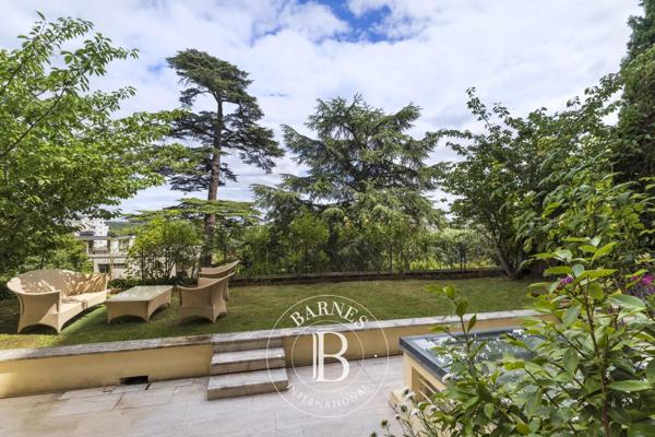 Saint-Cloud, Appartement 5 Chambres -  283 m² à vendre