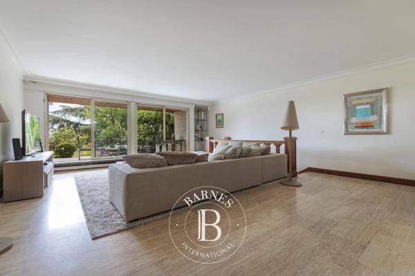 Saint-Cloud, Appartement 5 Chambres -  283 m² à vendre