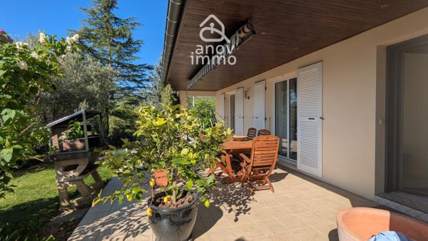 Villa
                                                                                                                                                                                                                                                                                                                        6 pièce(s)                                                                                                                                                                                                          4 chambre(s)                                                                                                                                                                                                          185  m²