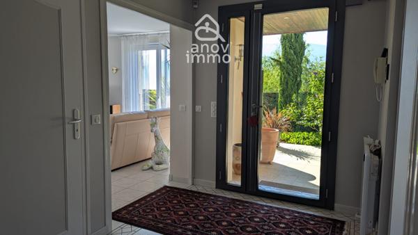 Villa
                                                                                                                                                                                                                                                                                                                        6 pièce(s)                                                                                                                                                                                                          4 chambre(s)                                                                                                                                                                                                          185  m²