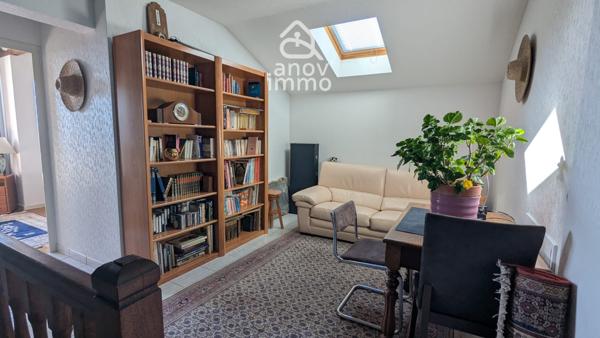 Villa
                                                                                                                                                                                                                                                                                                                        6 pièce(s)                                                                                                                                                                                                          4 chambre(s)                                                                                                                                                                                                          185  m²