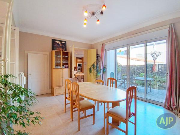 Vente maison La Roche Sur Yon : 440 000 € - AJP Immobilier La Roche-sur-Yon