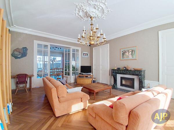 Vente maison La Roche Sur Yon : 440 000 € - AJP Immobilier La Roche-sur-Yon