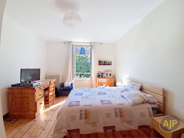 Vente maison La Roche Sur Yon : 440 000 € - AJP Immobilier La Roche-sur-Yon