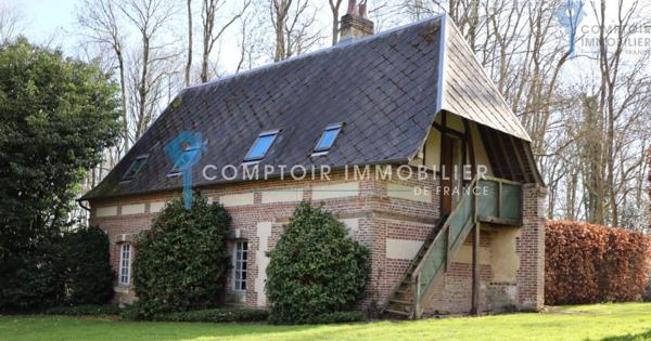 Château
                                                                                                                                                                                                                                                                                                                        25 pièce(s)                                                                                                                                                                                                          20 chambre(s)                                                                                                                                                                                                          1100  m²