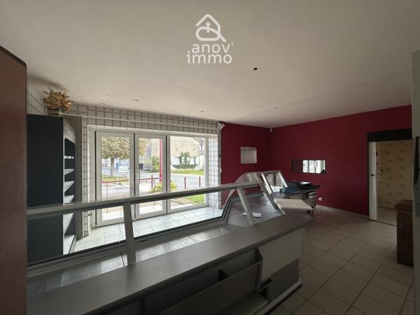 Autre
                                                                                                                                                                                                                                                                                                                        5 pièce(s)                                                                                                                                                                                                                                                                                                                              300  m²