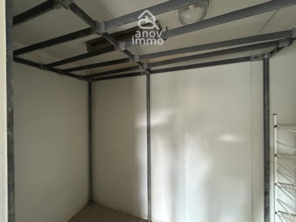 Autre
                                                                                                                                                                                                                                                                                                                        5 pièce(s)                                                                                                                                                                                                                                                                                                                              300  m²