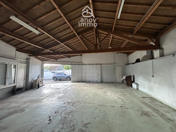 Autre
                                                                                                                                                                                                                                                                                                                        5 pièce(s)                                                                                                                                                                                                                                                                                                                              300  m²