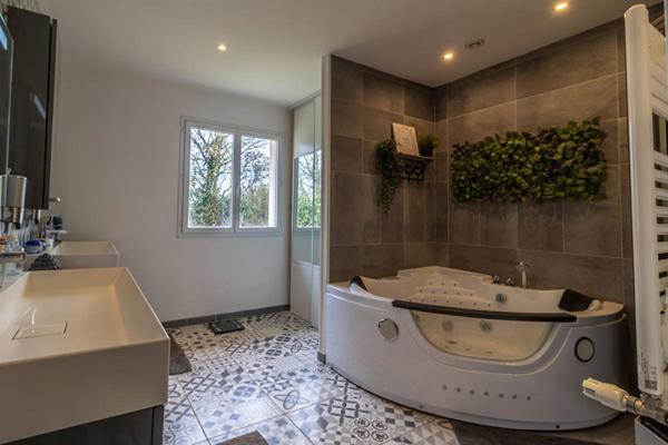 Maison Genouilly 7 pièce(s) 162.2 m2