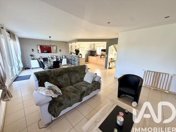 Maison à vendre 6 pièces 127 m² Simplé