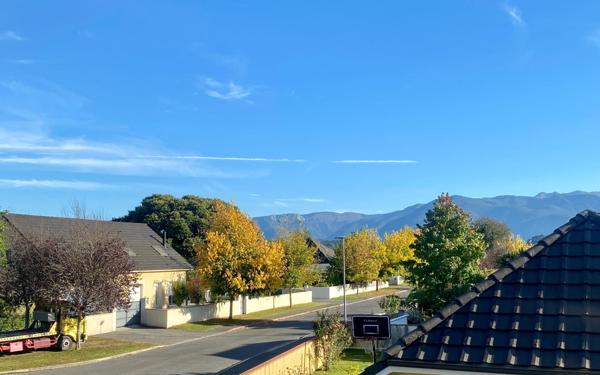 Appartement à vendre    4 pièces • 100,97 m2 Bénéjacq