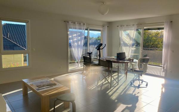 Appartement à vendre    4 pièces • 100,97 m2 Bénéjacq