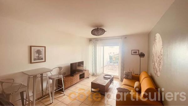 Location Appartement42 m² - 2 Pièces - SAINT DENIS (97400)