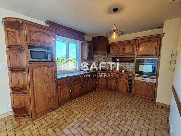 Maison de plain pied, 4chbs, avec sous sol complet