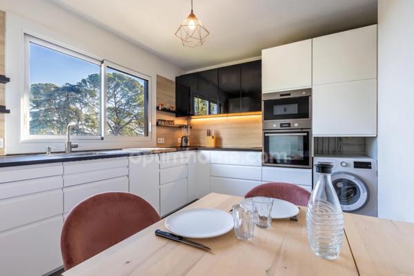 Appartement - 4 pièces - Terrasse - Cave - Parking - Piscine - Tennis - Parc - Proche Parc Montcalm - Ligne 5 de Tramway