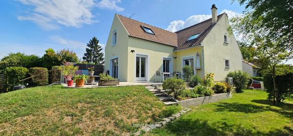 Maison familiale sur sous sol total proche centre ville