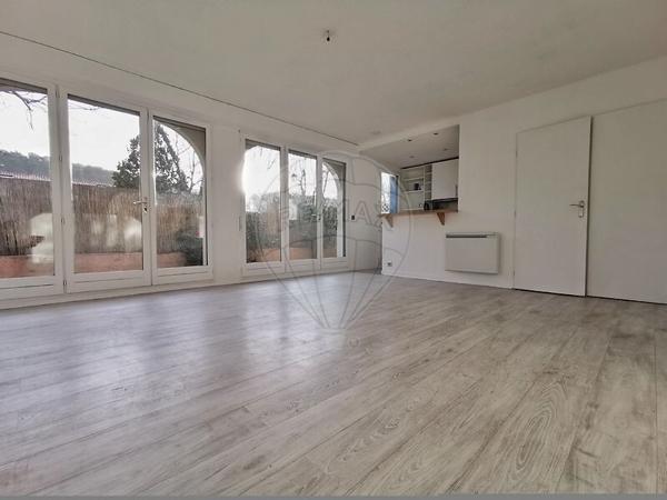 Appartement  à louer - Bouches-du-Rhône - 13