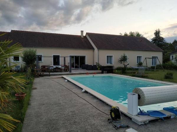 Maison  de plain pied Eguzon Chantôme 8 pièce(s) 243 m2