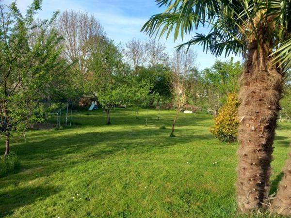 Maison  de plain pied Eguzon Chantôme 8 pièce(s) 243 m2