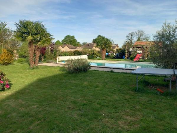 Maison  de plain pied Eguzon Chantôme 8 pièce(s) 243 m2