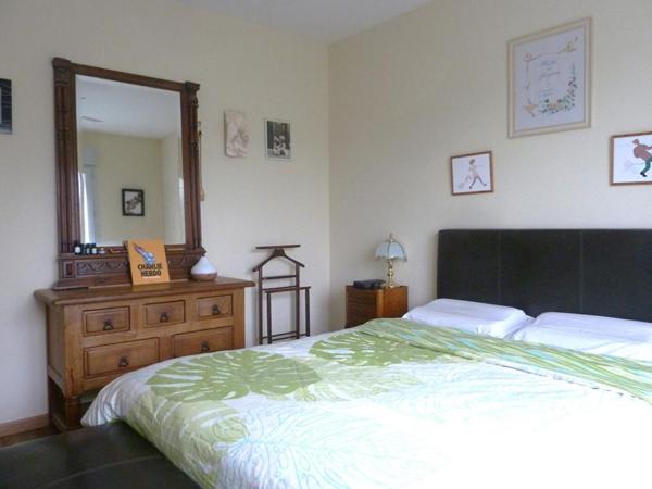 Maison  de plain pied Eguzon Chantôme 8 pièce(s) 243 m2