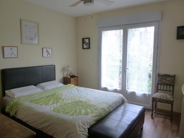 Maison  de plain pied Eguzon Chantôme 8 pièce(s) 243 m2