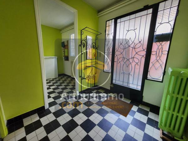 Vente                                                      Maison
                        
                     7 pièces                      242 m2                     à Ormesson-sur-Marne