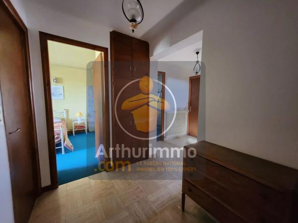 Vente                                                      Maison
                        
                     7 pièces                      242 m2                     à Ormesson-sur-Marne