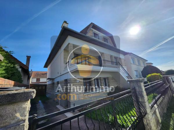 Vente                                                      Maison
                        
                     7 pièces                      242 m2                     à Ormesson-sur-Marne