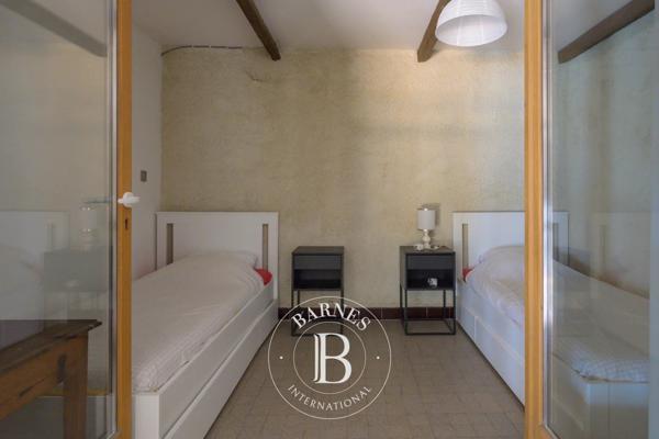 Bandol, Villa 7 Chambres -  260 m² à vendre