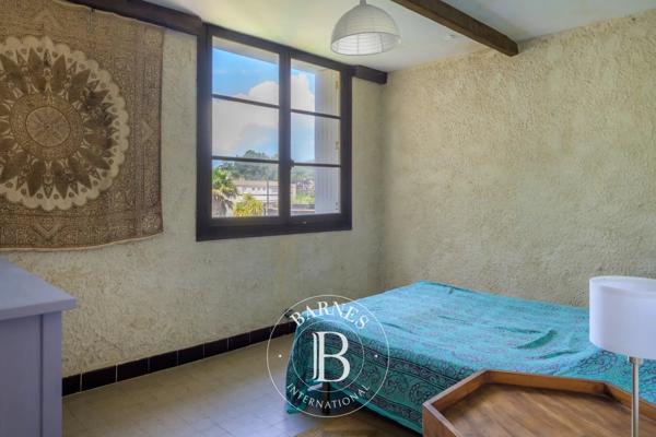 Bandol, Villa 7 Chambres -  260 m² à vendre