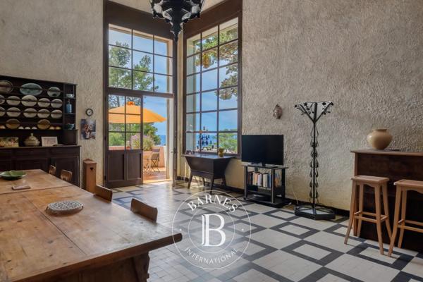 Bandol, Villa 7 Chambres -  260 m² à vendre