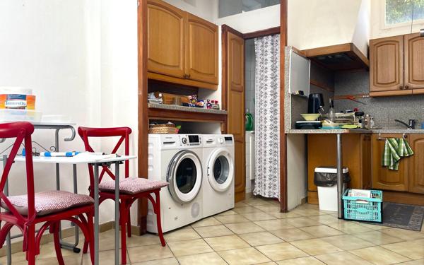 Immeuble à vendre    5 pièces •  Saint-Marcel-d'Ardèche