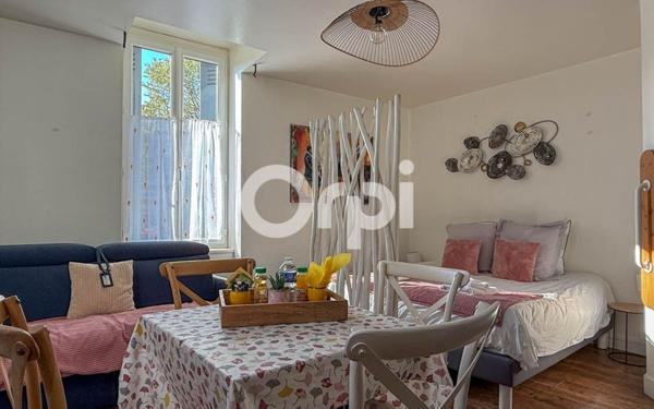 Maison à vendre    6 pièces •  Rochefort