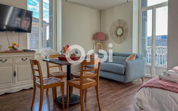 Maison à vendre    6 pièces •  Rochefort