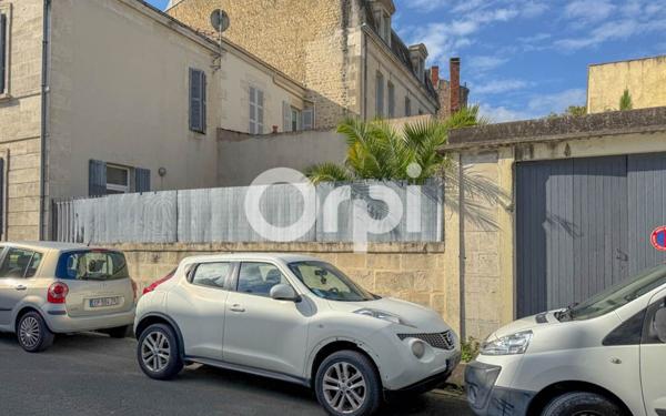 Maison à vendre    6 pièces •  Rochefort