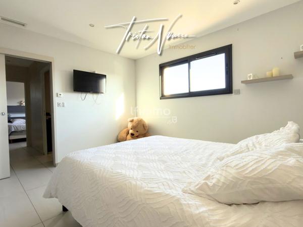 Maison 3 faces de 140 m2 avec 3 suites parentales - piscine