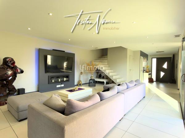 Maison 3 faces de 140 m2 avec 3 suites parentales - piscine