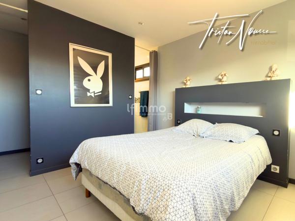 Maison 3 faces de 140 m2 avec 3 suites parentales - piscine