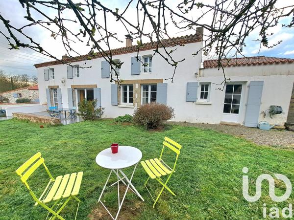 Maison 7 pièces de 175 m² à La Ferrière (85280)