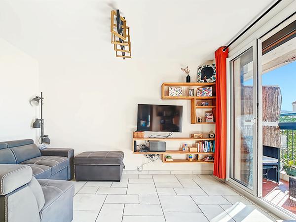 Appartement 3 pièces 88 m2 à vendre Secteur Mazargues 13009 Marseille 