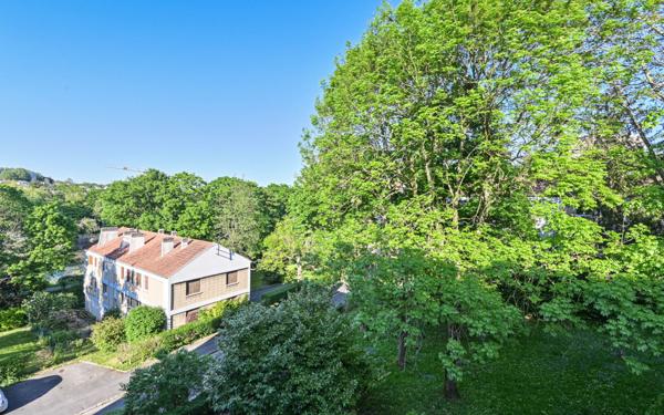 Appartement à vendre    4 pièces • 76,60 m2 Montreuil