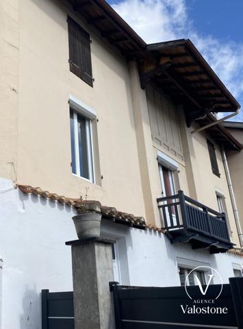 Immeuble commercial + 2 appartements