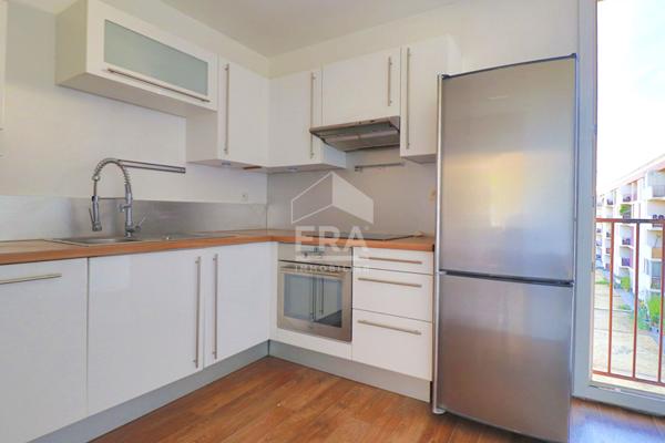 Appartement à vendre Marseille 3 pièces lumineux traversant calme loggia balcon sans travaux  stationenment facile