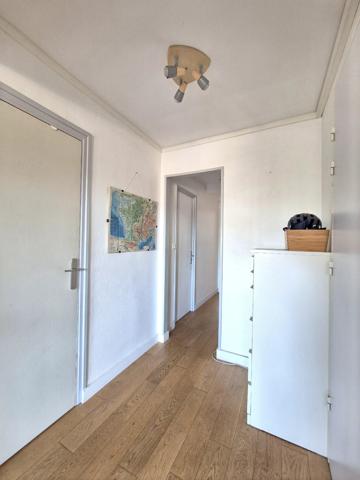 Appartement
                                                                                                                                                                                                                                                                                                                        3 pièce(s)                                                                                                                                                                                                          2 chambre(s)                                                                                                                                                                                                          63.14  m²