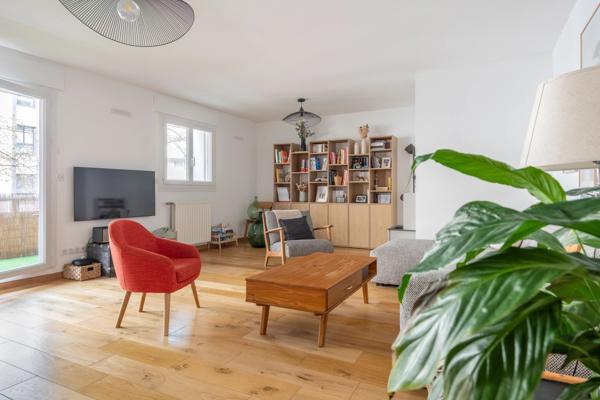 Lyon 8 - Monplaisir - Appartement de 89 m² - 2 /3 chambres - terrasse de 16m² - garage - 2 caves