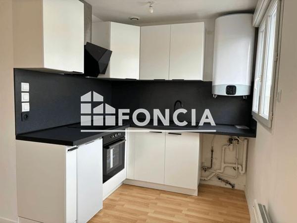 Location Appartement 3 pièces 36.6 m² - 70 AVENUE ARISITIDE BRIAND Gravigny 27930