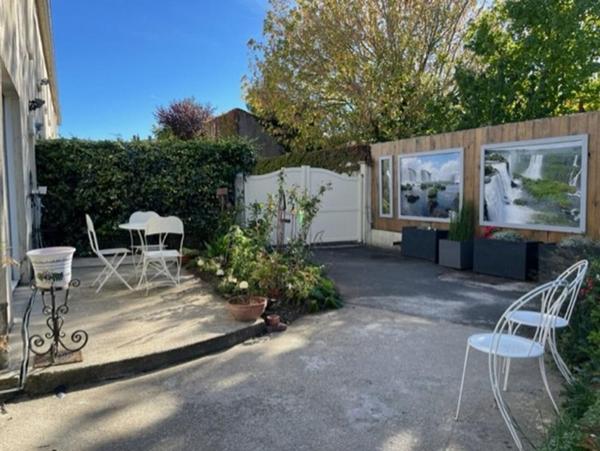 Saintes  rive Gauche Maison